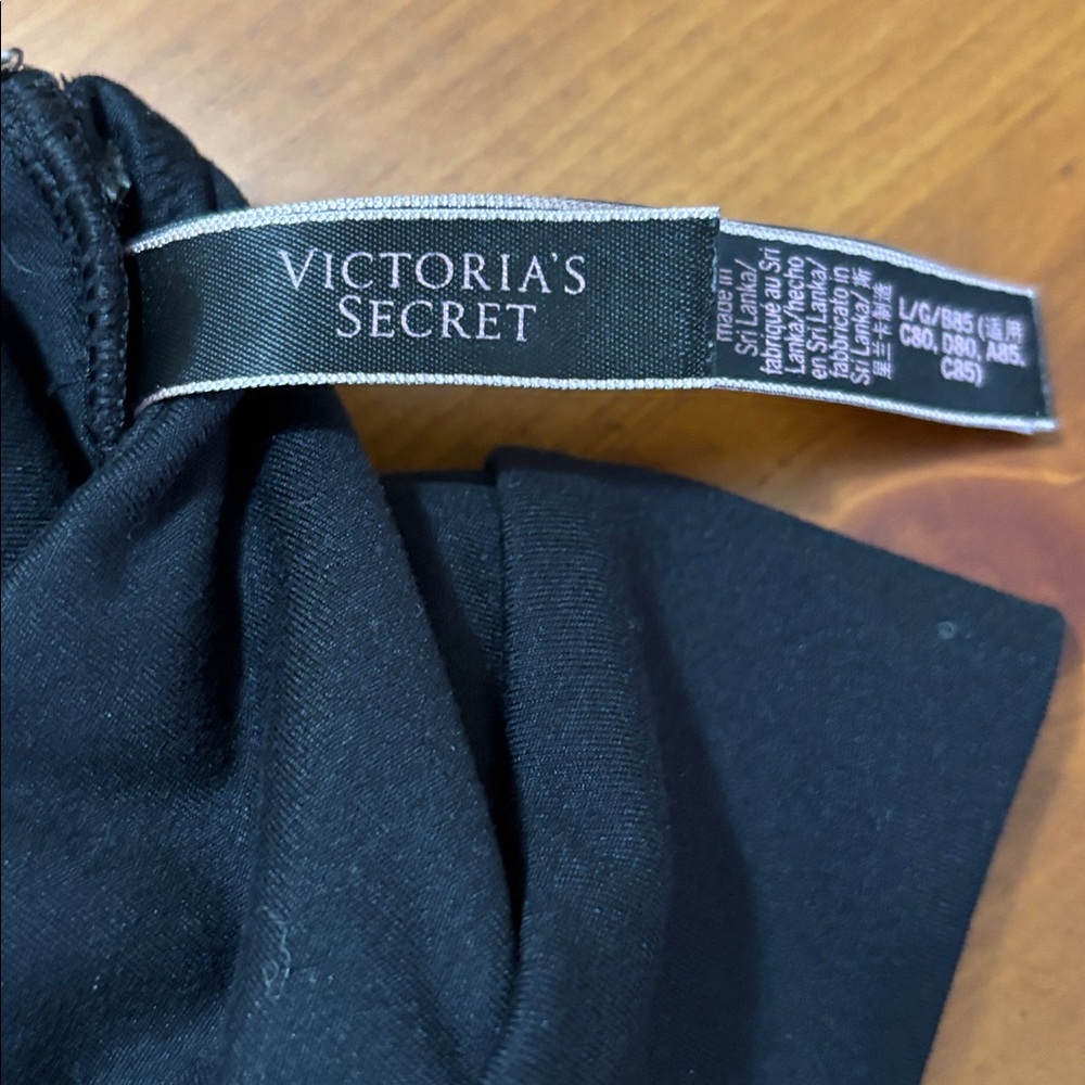 Victoria's Secret Black Activewear Bra/Top - Picture 4 of 4